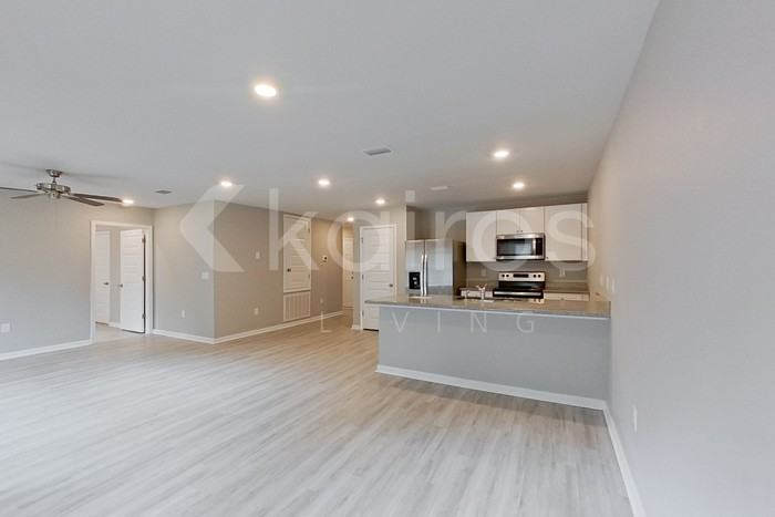 4706 Malay Cir - Photo 4 of 23