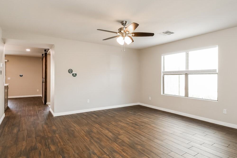 8938 E Plana Ave - Photo 5 of 17