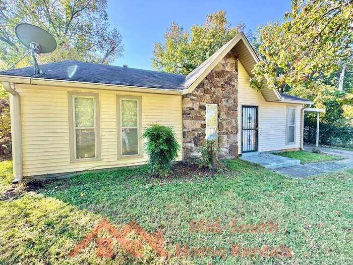 3231 Ridgemont Rd - Photo 2 of 18