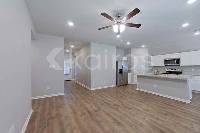 114 Yardley Ct - Photo 2 of 21