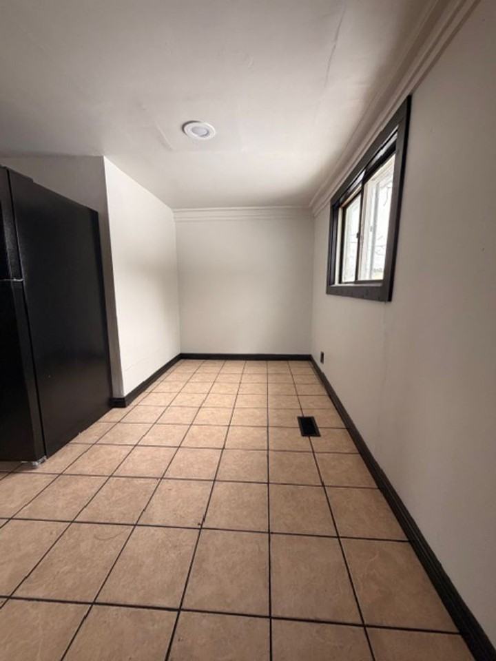 1002 Lindoo Ave E - Photo 6 of 19