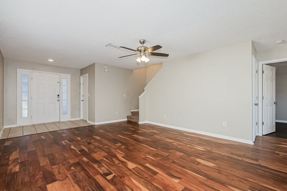 6637 Summer Haven Dr - Photo 4 of 17