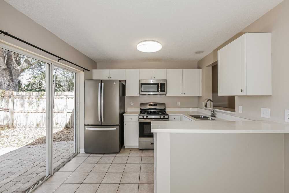 6637 Summer Haven Dr - Photo 7 of 17