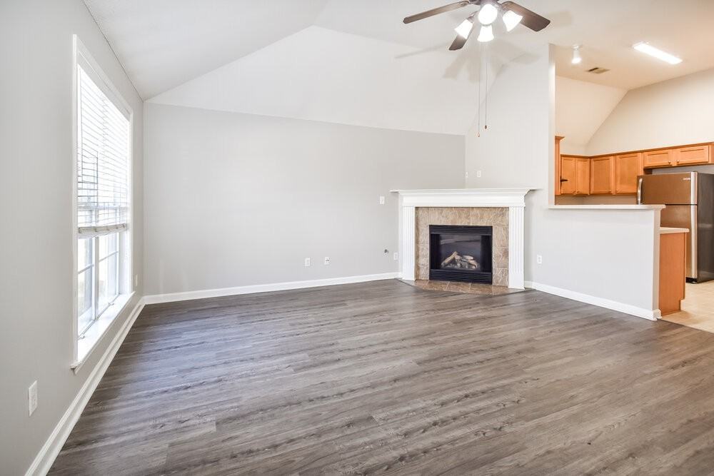 10173 Eveninghill Dr - Photo 5 of 16