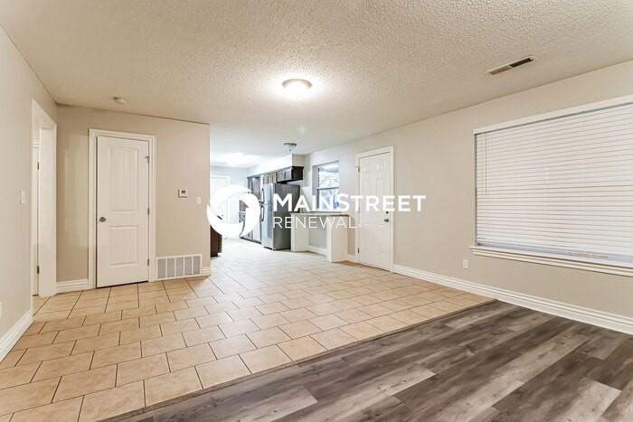 909 Rolling Meadows Blvd - Photo 3 of 17