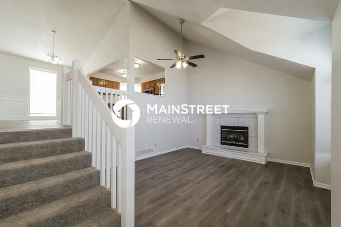 16353 S Brentwood St - Photo 2 of 20