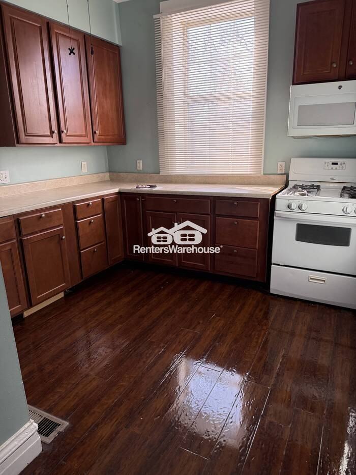 6706 Raymond Ave - Photo 4 of 8