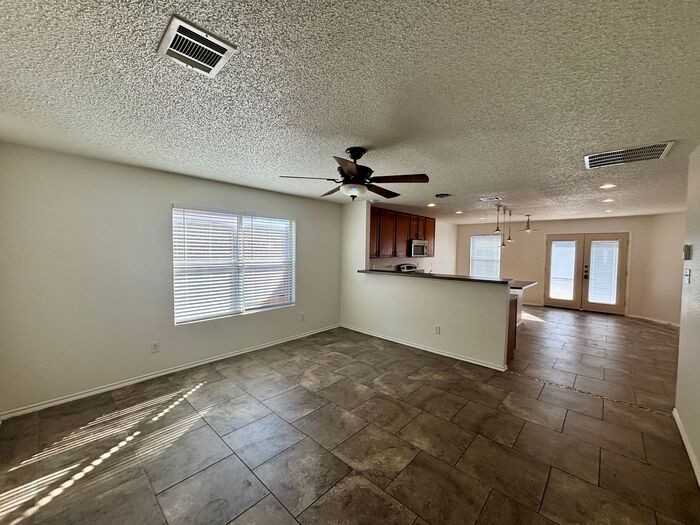 653 Condor Trl - Photo 4 of 28