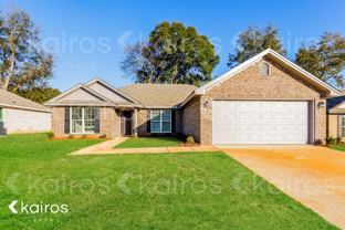 719 Park Ln - Photo 1 of 1