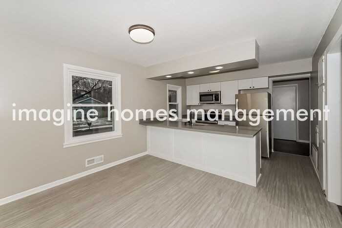 10640 Wren St Nw - Photo 5 of 20