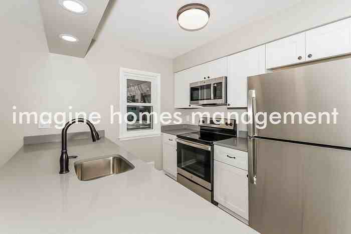 10640 Wren St Nw - Photo 6 of 20