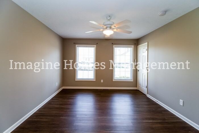 11071 Wood Ave - Photo 3 of 18