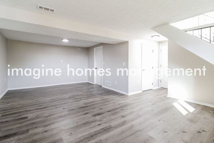 3924 Trappers Ct - Photo 4 of 17