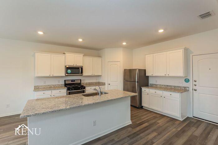 2934 Jackson Smt - Photo 4 of 25