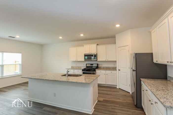 2934 Jackson Smt - Photo 5 of 25