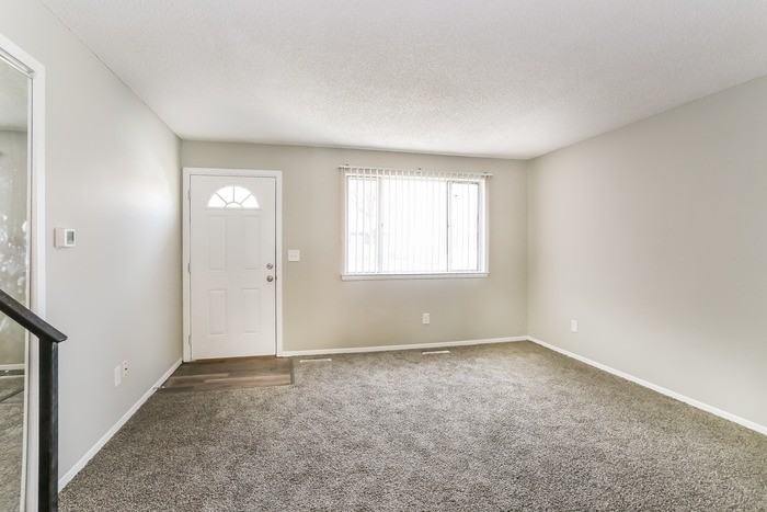 2710 Moundcrest St - Photo 5 of 13