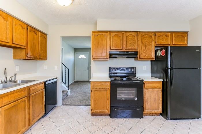 2710 Moundcrest St - Photo 6 of 13