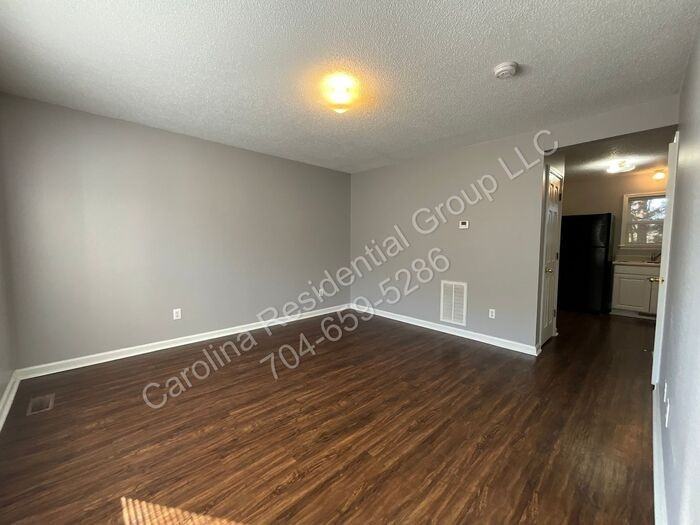 206 W 15th St #1 - Photo 2 of 13