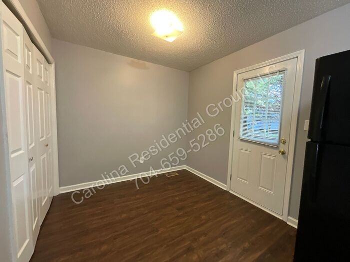 206 W 15th St #1 - Photo 5 of 13