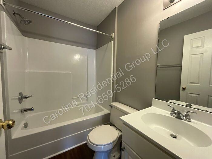 206 W 15th St #1 - Photo 7 of 13