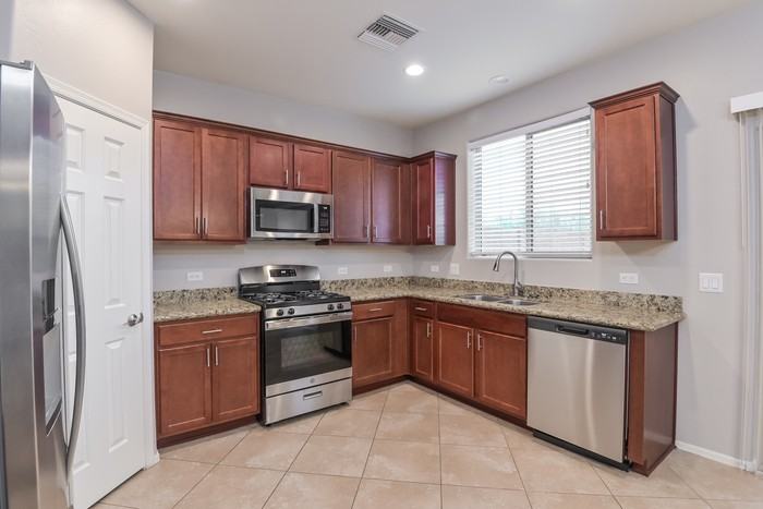 758 W Calle Capotasto - Photo 6 of 22