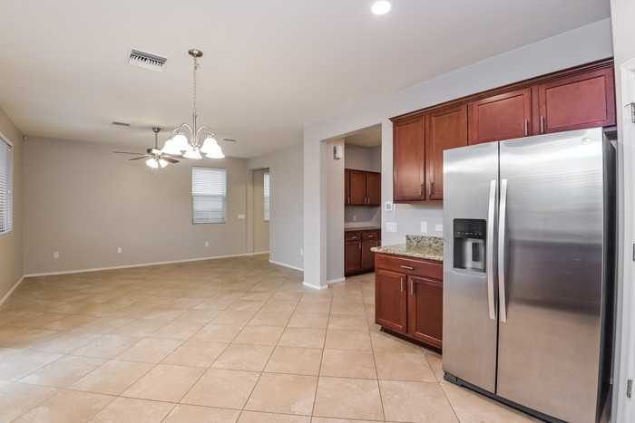 758 W Calle Capotasto - Photo 7 of 22