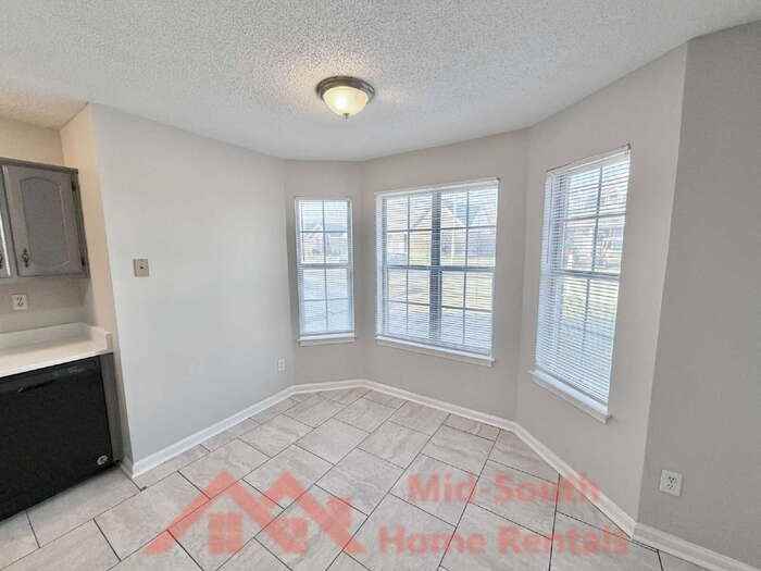 5827 Hickory Nutt Ln - Photo 7 of 20