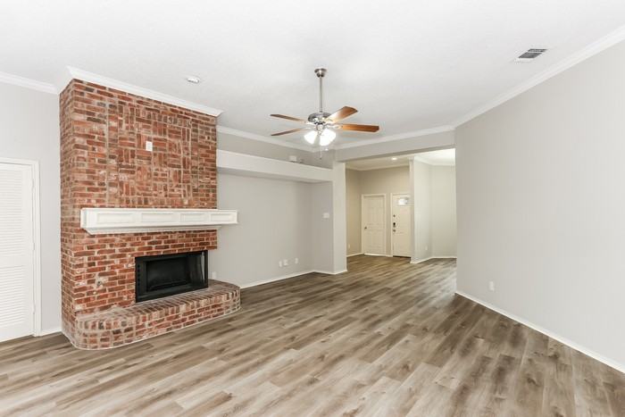 5600 Farris Dr - Photo 4 of 21