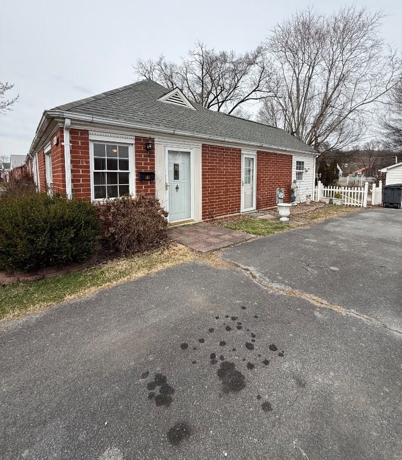 305 Cherokee Village Dr - Photo 2 of 20