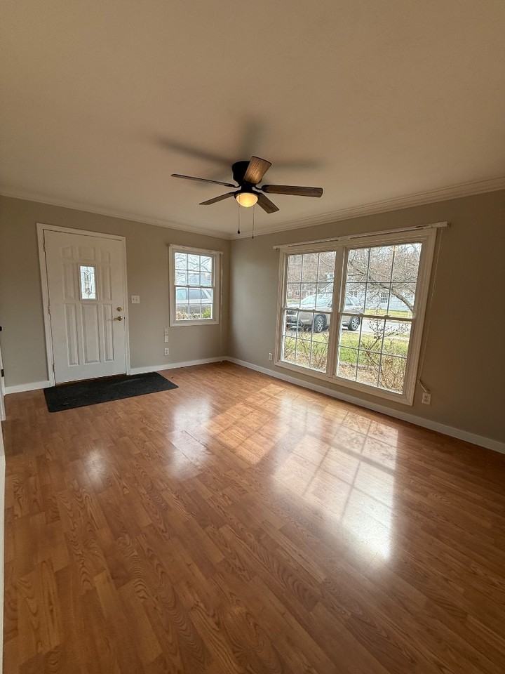 305 Cherokee Village Dr - Photo 7 of 20