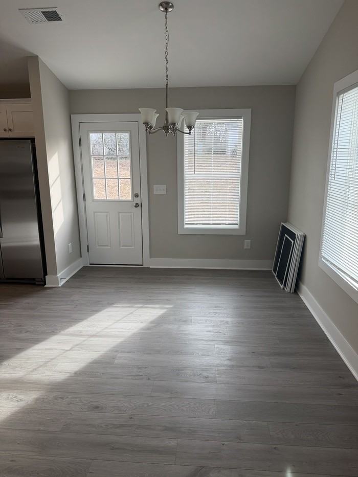 1002 Grace Ave - Photo 7 of 15