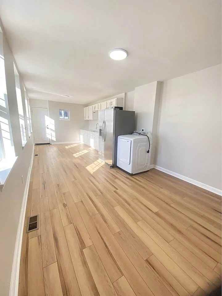 400 N Bradford St - Photo 4 of 20