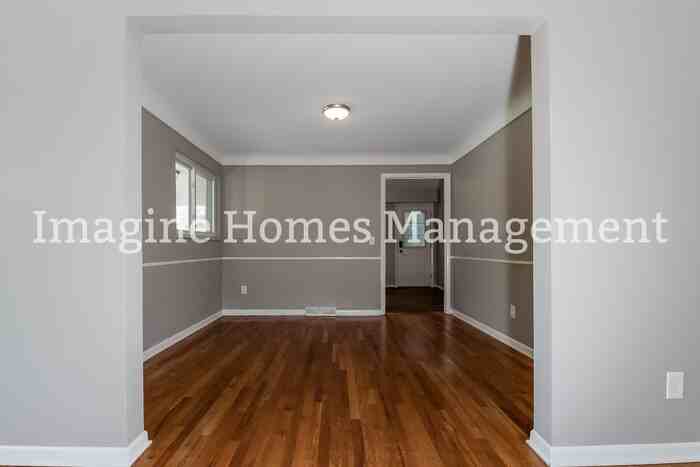 4619 Duneden Ave - Photo 7 of 22