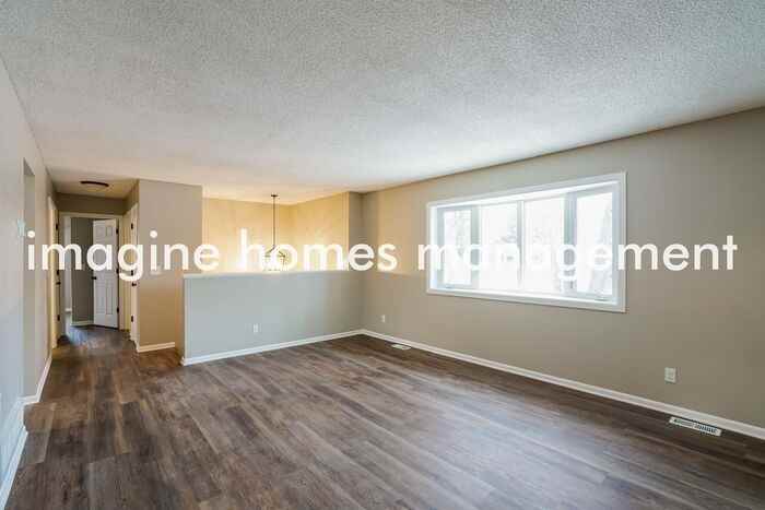 13040 Valley Forge Ln N - Photo 3 of 19