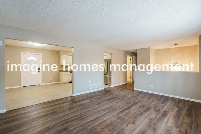 13040 Valley Forge Ln N - Photo 4 of 19