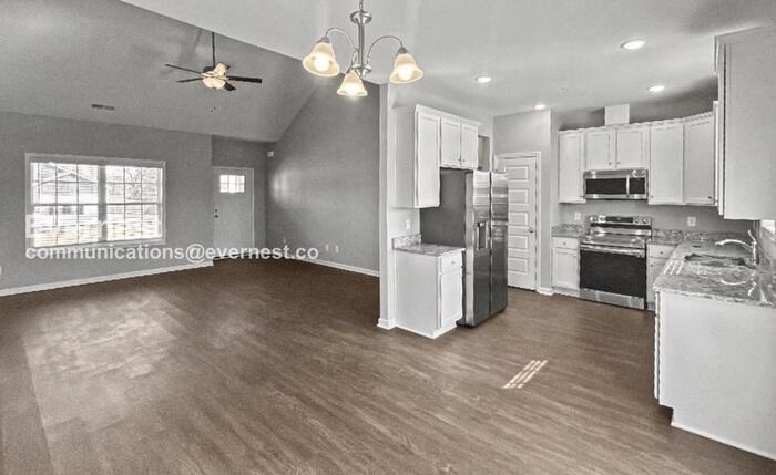 1405 Pipeline Ave - Photo 4 of 27