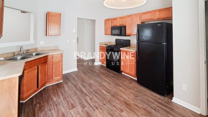 8702 Goswell Dr - Photo 5 of 17