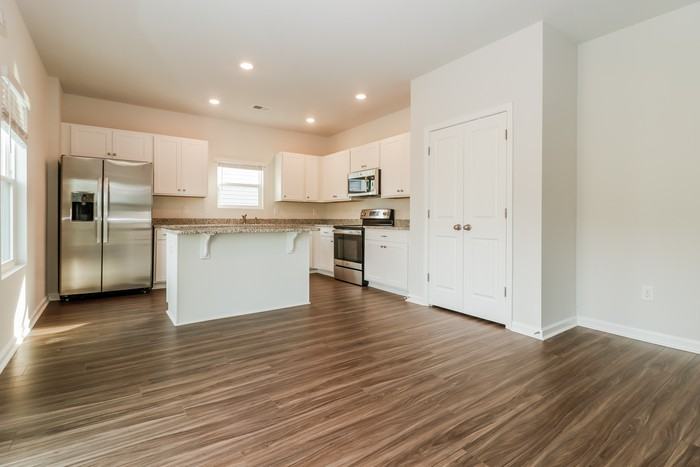 368 Augustine Dr - Photo 7 of 11