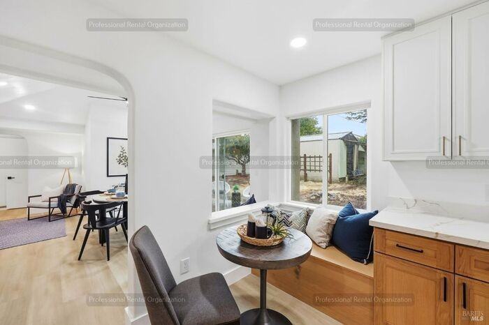 2132 Geary Dr - Photo 5 of 19