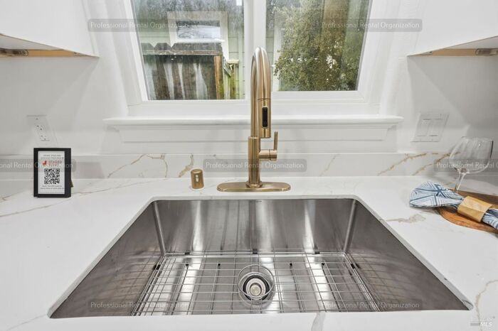 2132 Geary Dr - Photo 6 of 19