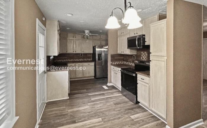 4756 Hand Ln - Photo 2 of 27