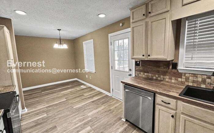 4756 Hand Ln - Photo 3 of 27