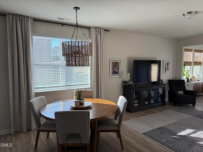 128 Umbrella Way - Photo 2 of 26