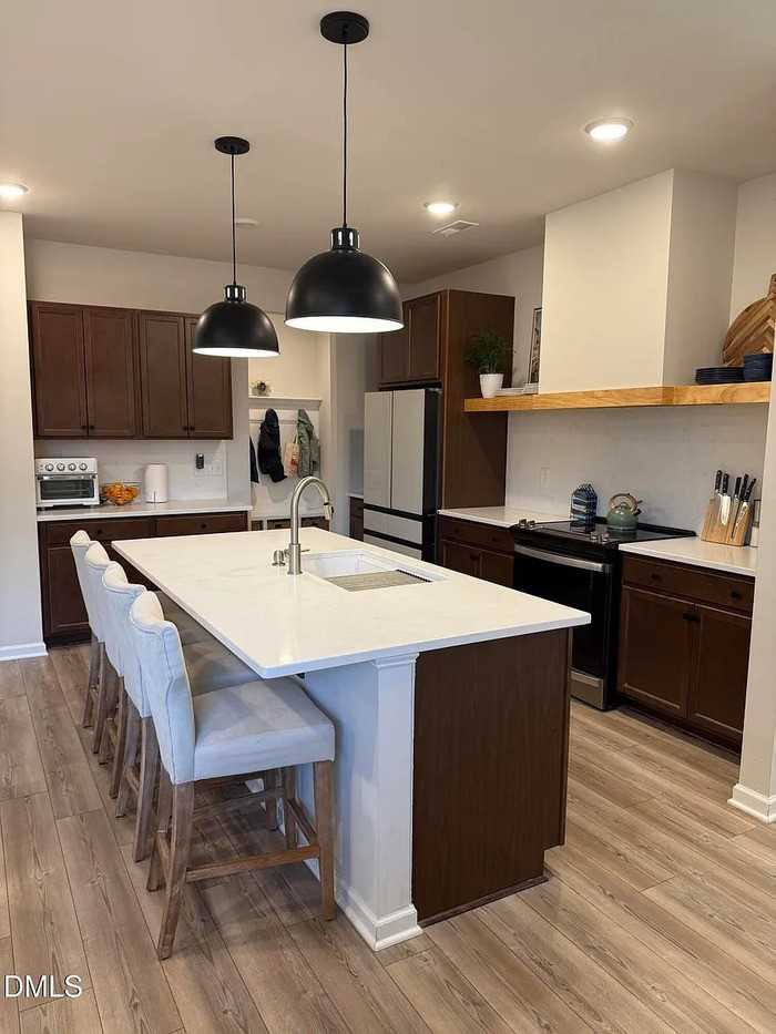 128 Umbrella Way - Photo 6 of 26