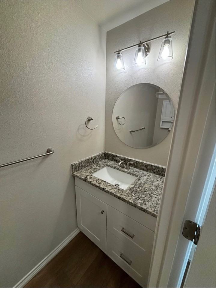 859 Anahuac Ave #859