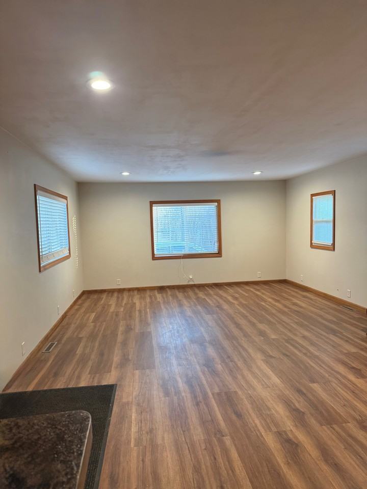 816 E Cranston Rd #NA - Photo 3 of 8