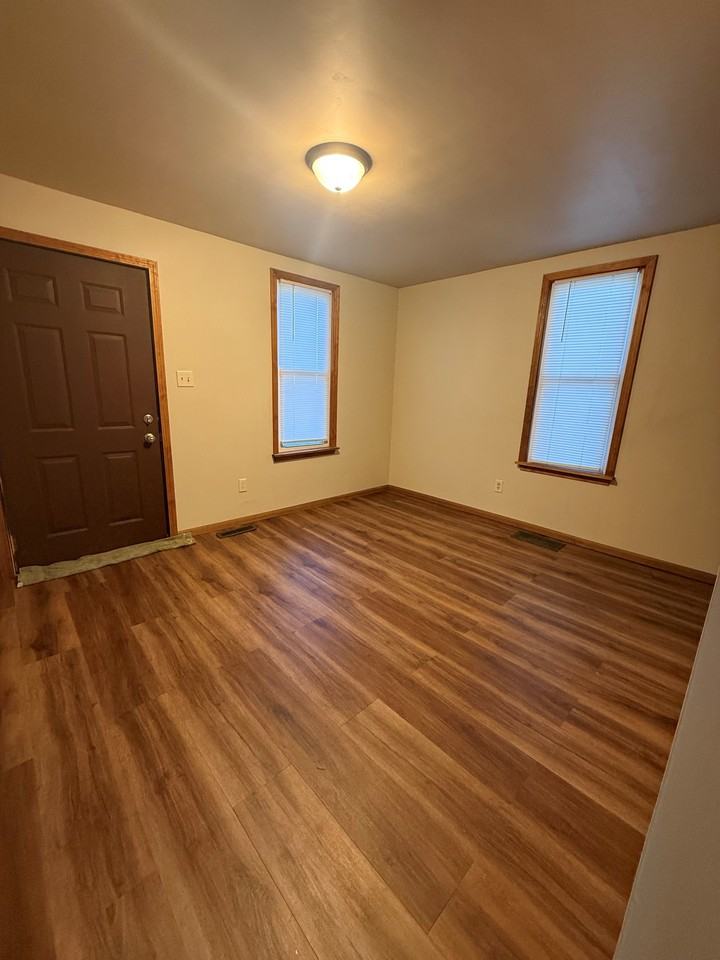 816 E Cranston Rd #NA - Photo 6 of 8