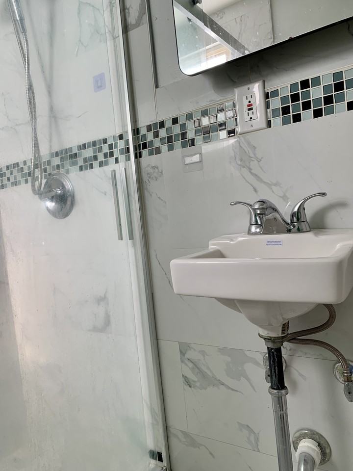 336 Scranton Ave #1 - Photo 5 of 12