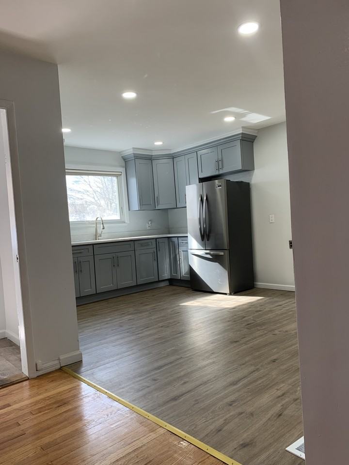336 Scranton Ave #1 - Photo 5 of 12