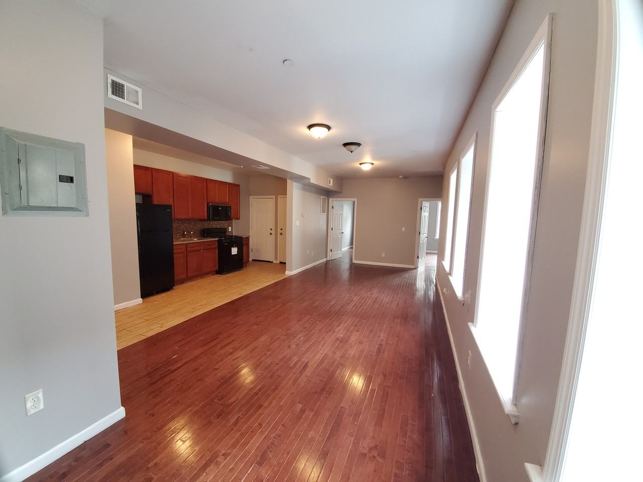 39 N Burnett St #B - Photo 4 of 12